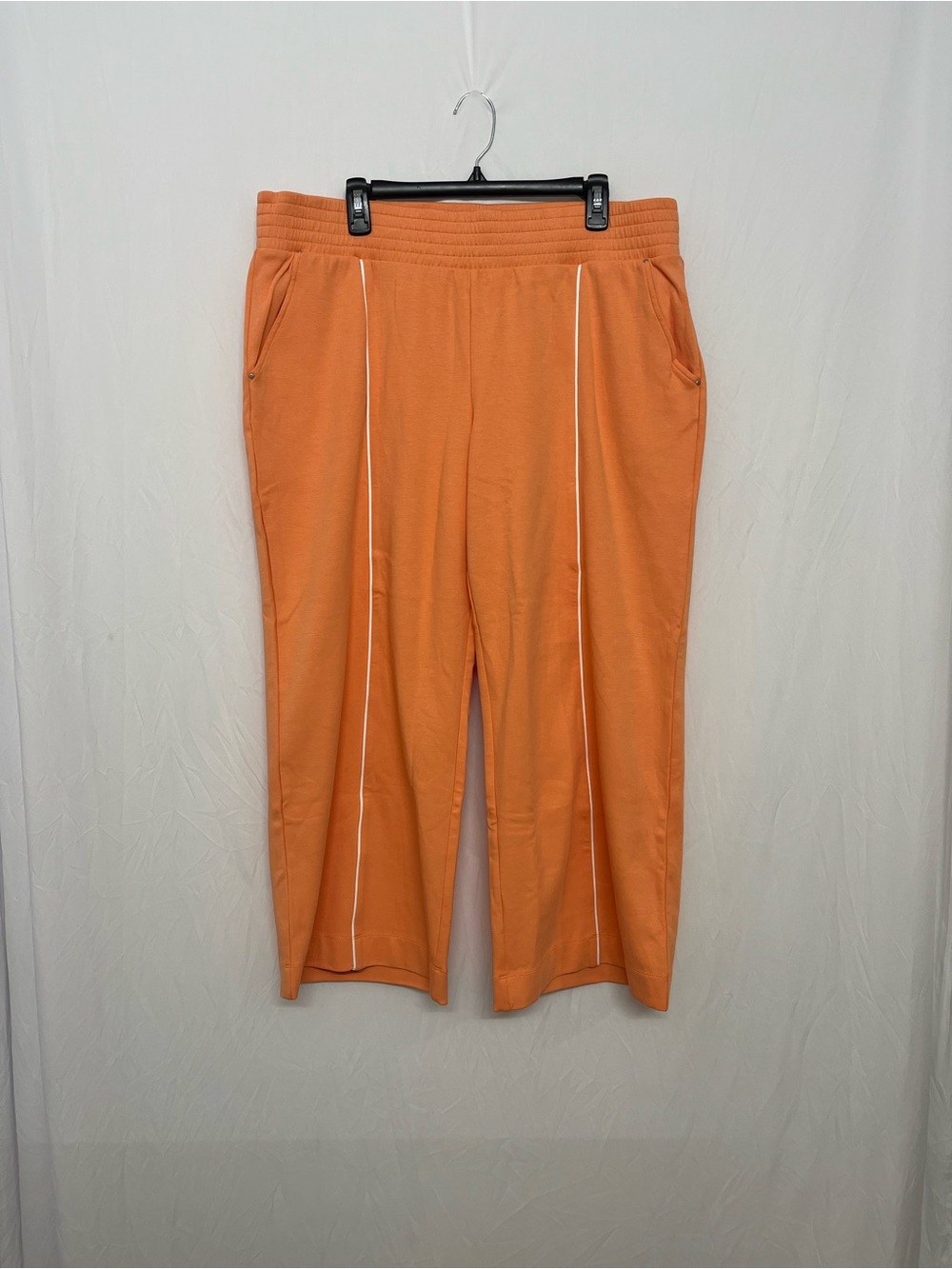 Sport savvy Women's Orange Wide-Leg Capris with Contrast Piping XLP